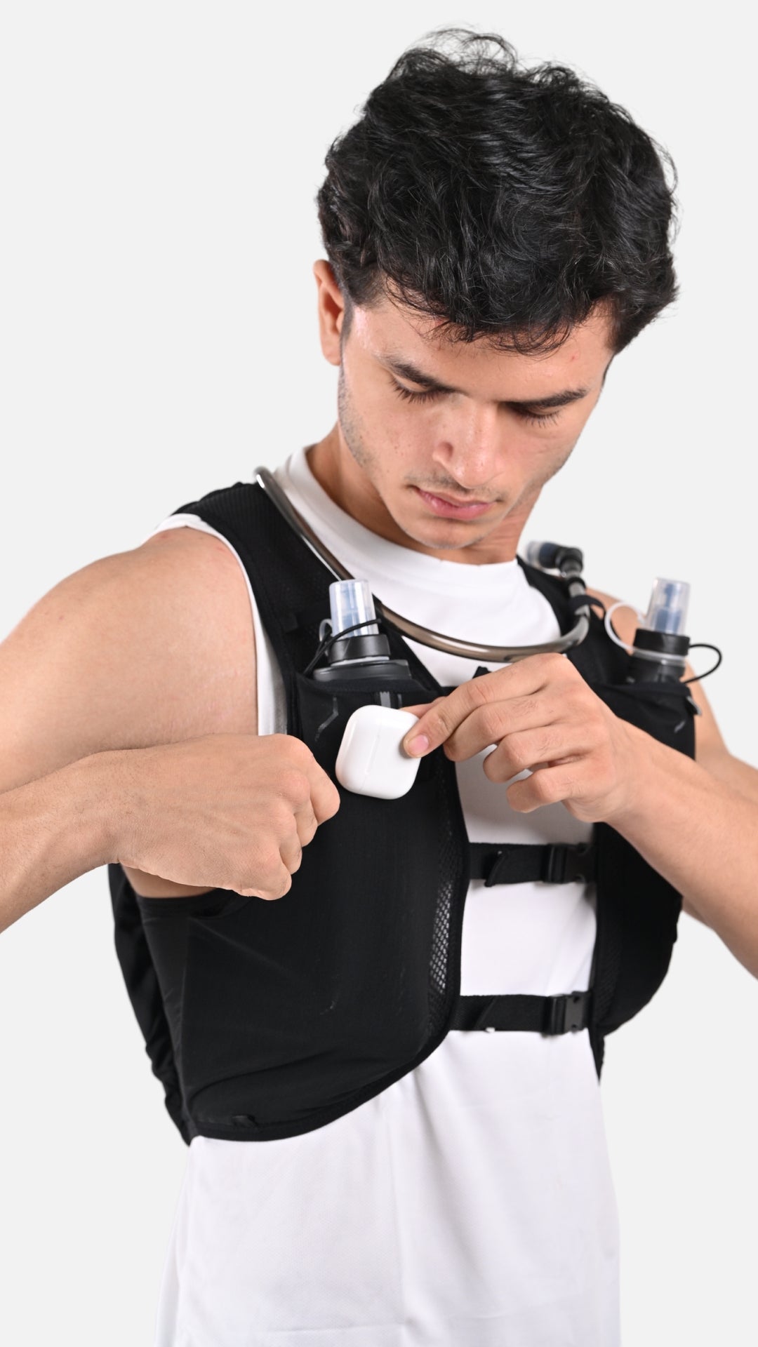 Unisex 8 Litres Black Hydration Vest (With 2x500ML Soft Flasks + 1x2L Reservoir)