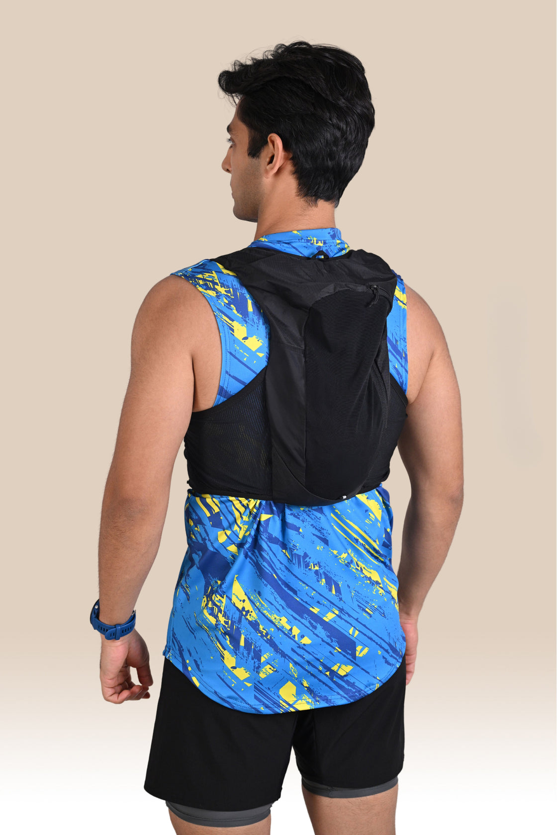 Pre Order - Unisex 8 Liters Hydration Vest - Black`