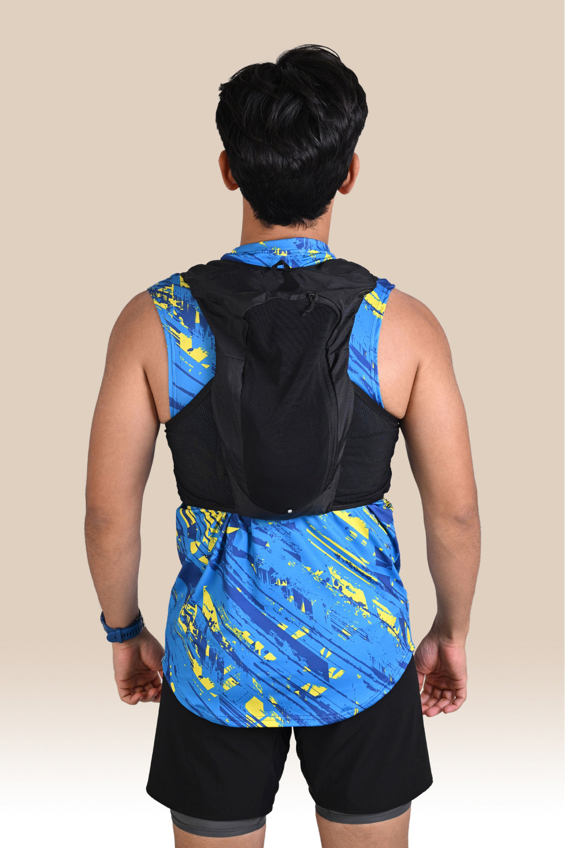 Pre Order - Unisex 8 Liters Hydration Vest - Black`